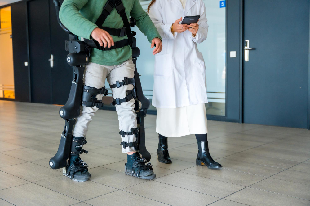 Exoskeleton Teknolojisi ile Tekrar Ayağa Kalkmak Mümkün mü?